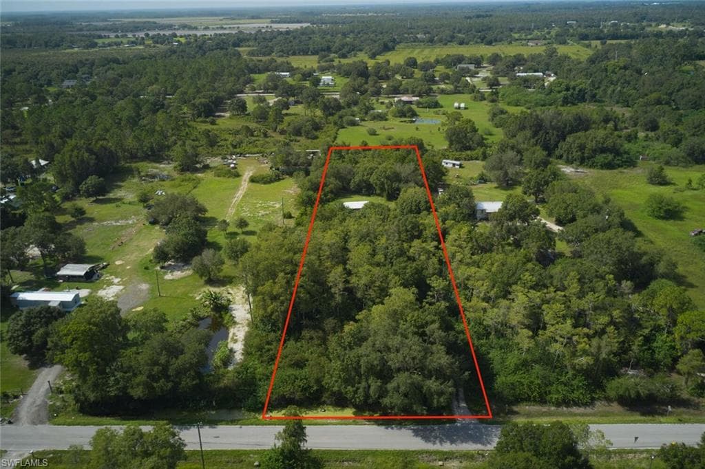 1175 Case RD LABELLE, FL 33935