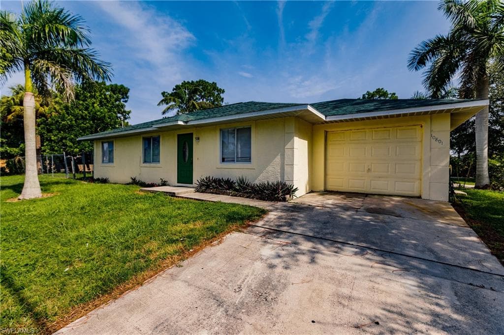 10801 Rosemary DR BONITA SPRINGS, FL 34135