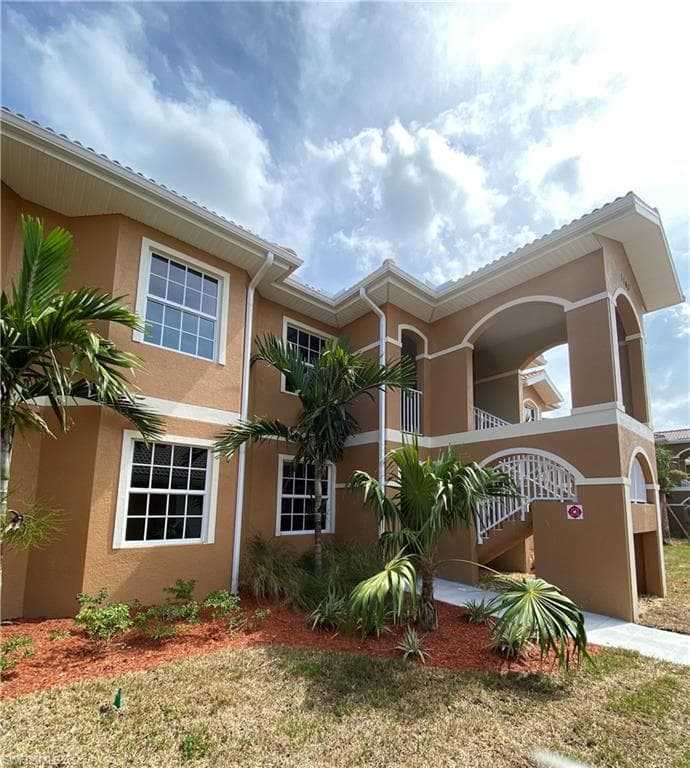 1143 Winding Pines CIR 105 CAPE CORAL, FL 33909