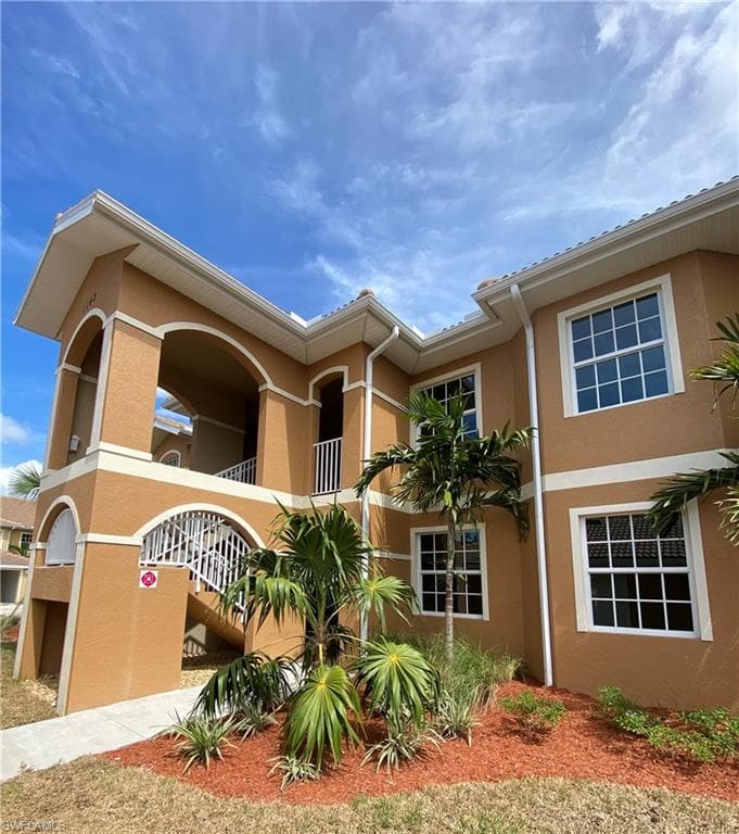 1143 Winding Pines CIR 202 CAPE CORAL, FL 33909