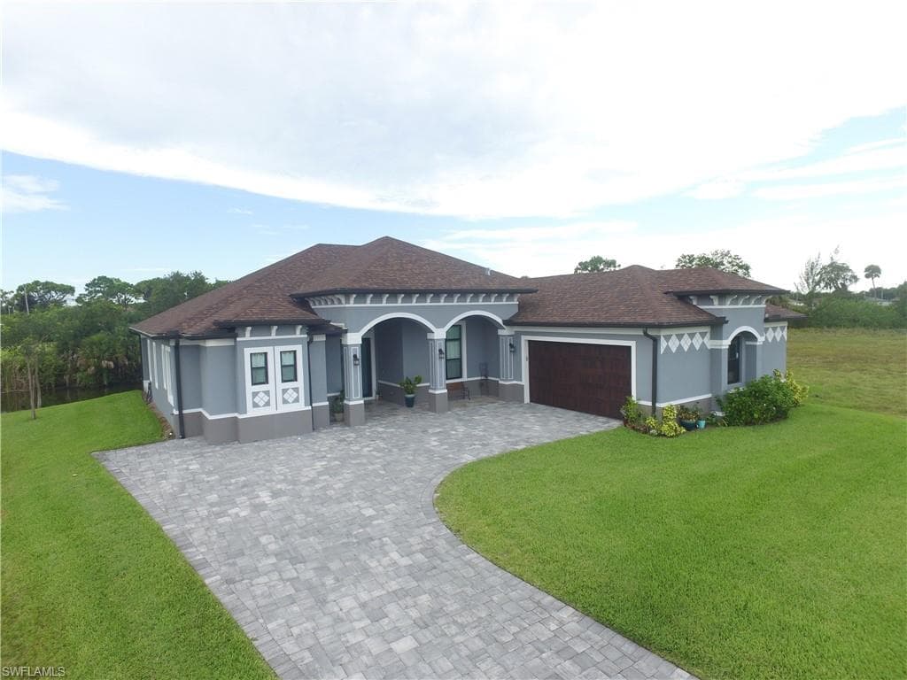 2032 NE 34th LN CAPE CORAL, FL 33909