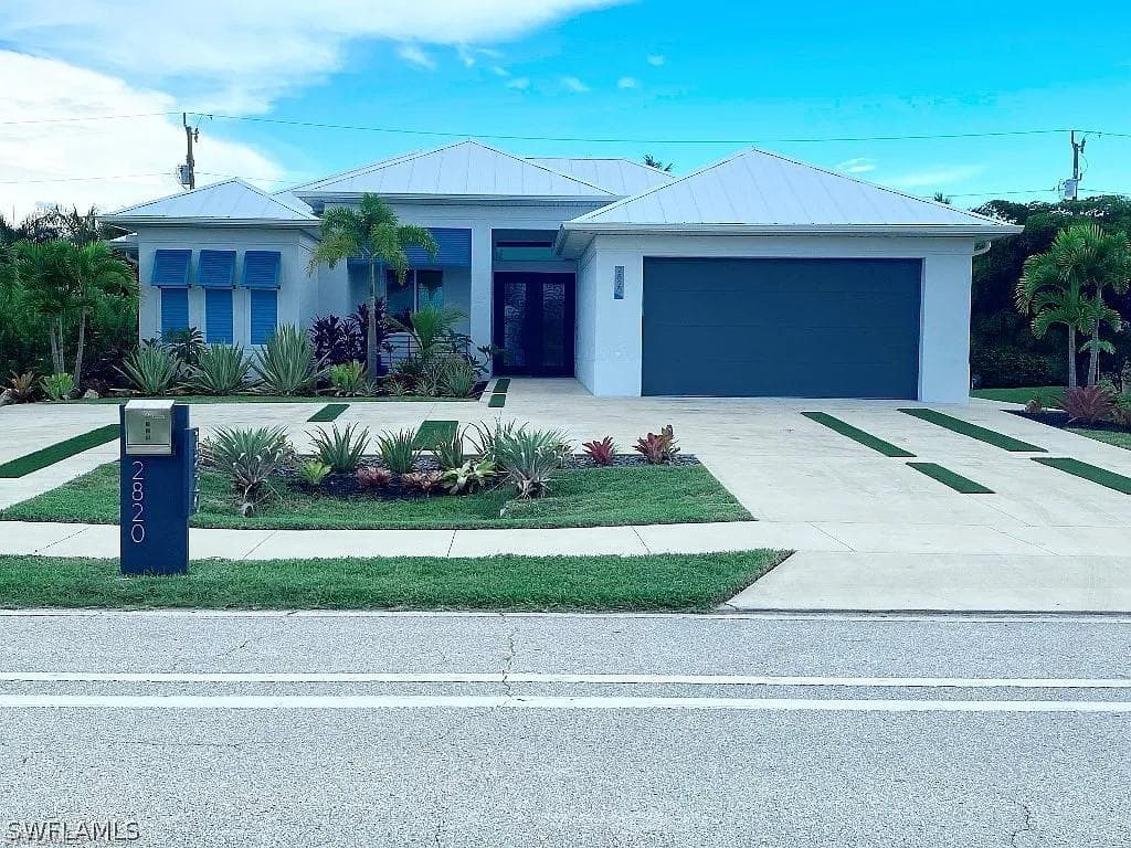 2820 Beach PKWY W CAPE CORAL, FL 33914
