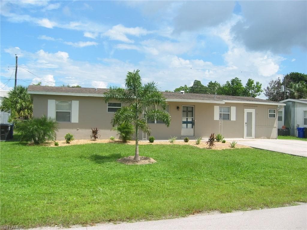 2531 Welch ST FORT MYERS, FL 33901