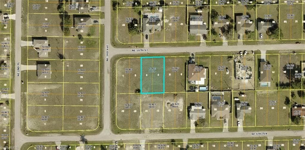 306 NE 10th ST CAPE CORAL, FL 33909
