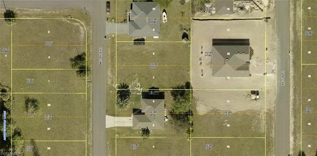 751 NE 7th AVE CAPE CORAL, FL 33909