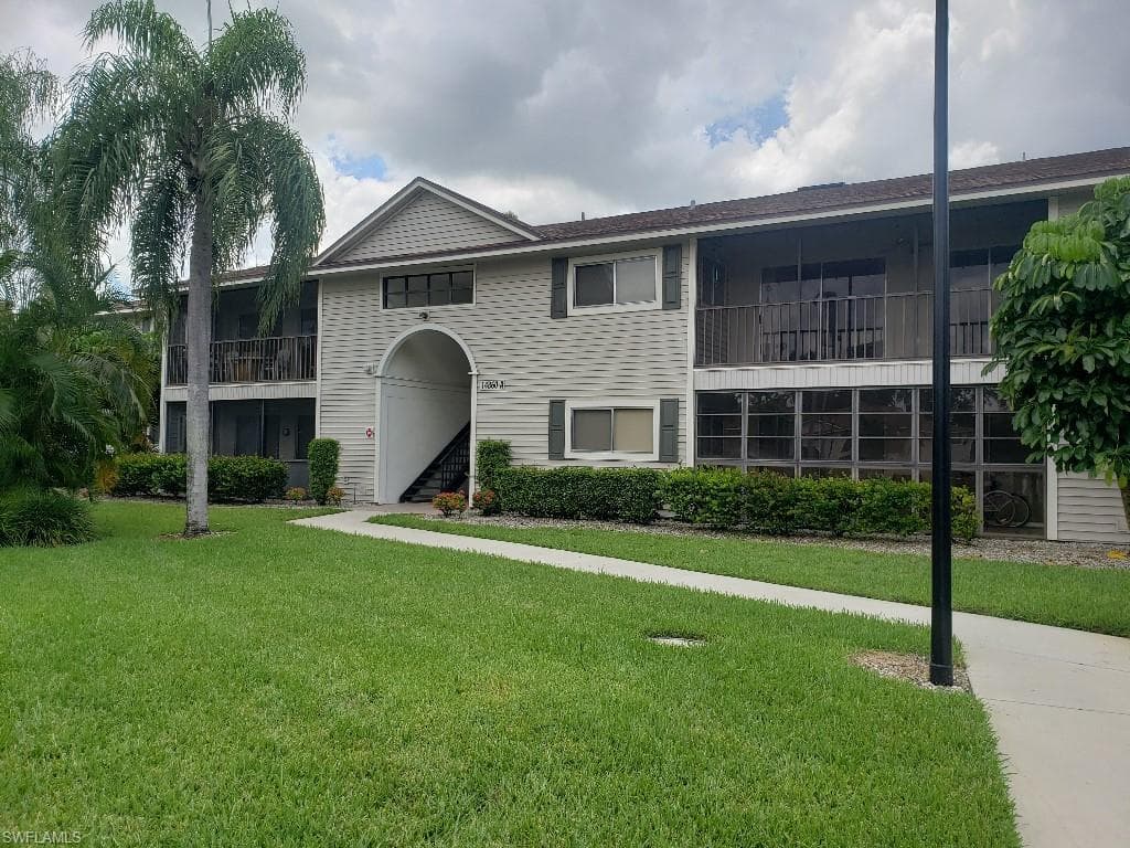14860 Summerlin Woods DR 8 FORT MYERS, FL 33919