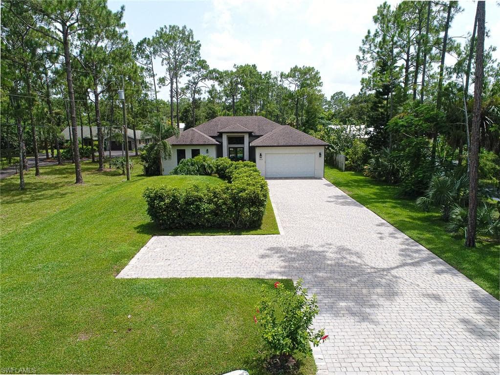 5858 Star Grass LN NAPLES, FL 34116