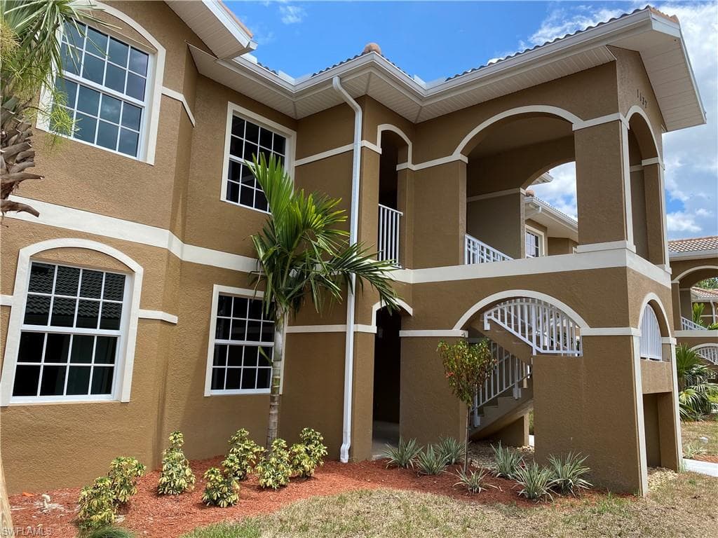 1137 Winding Pines CIR 101 CAPE CORAL, FL 33909
