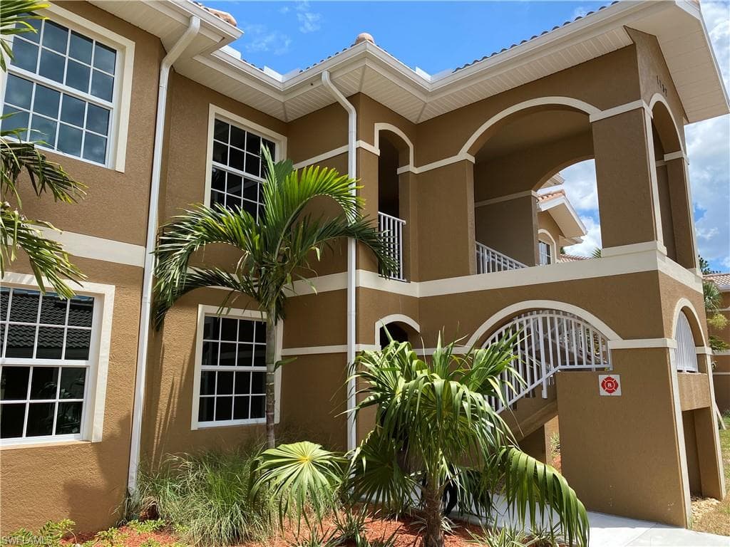 1137 Winding Pines CIR 104 CAPE CORAL, FL 33909