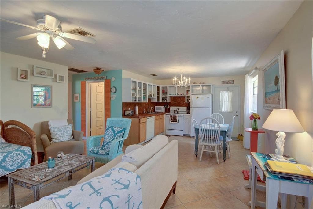 4235 Mariner LN BONITA SPRINGS, FL 34134