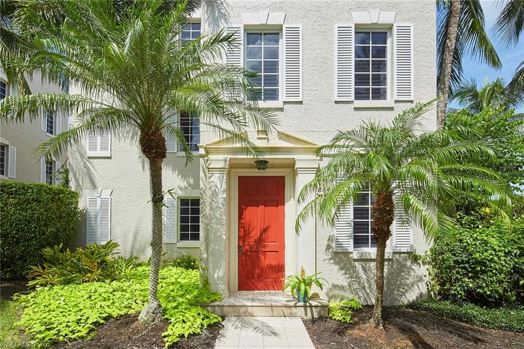 864 4th ST S 10 NAPLES, FL 34102