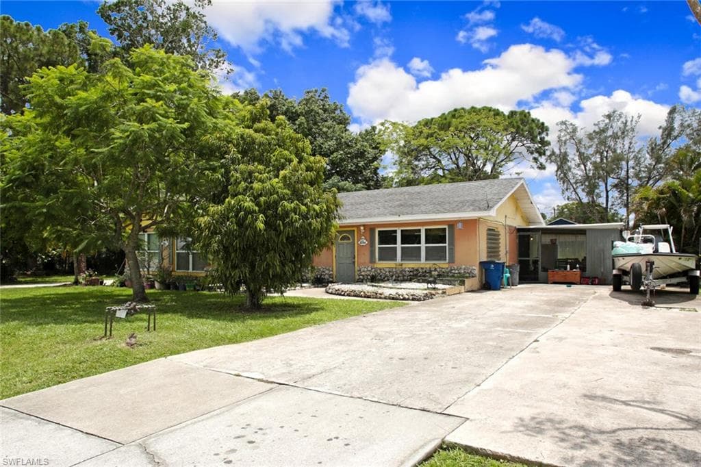 4391 Little Hickory RD BONITA SPRINGS, FL 34134