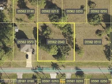1033 NE 33rd ST CAPE CORAL, FL 33909
