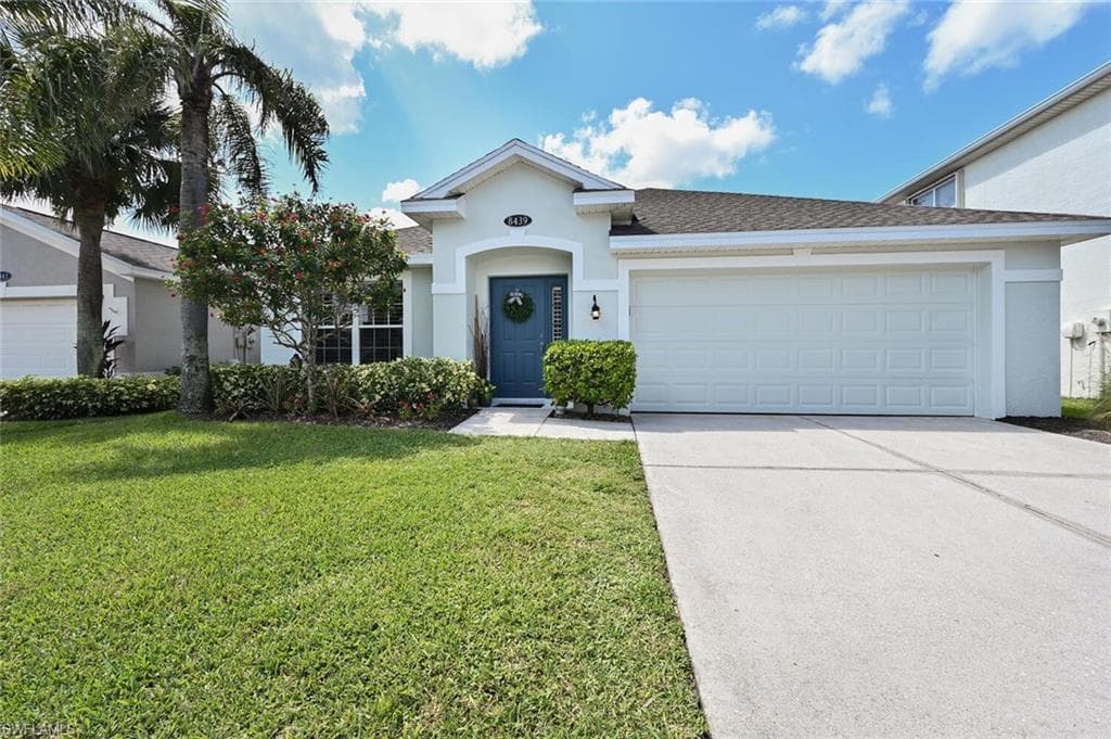 8439 Hollow Brook CIR NAPLES, FL 34119