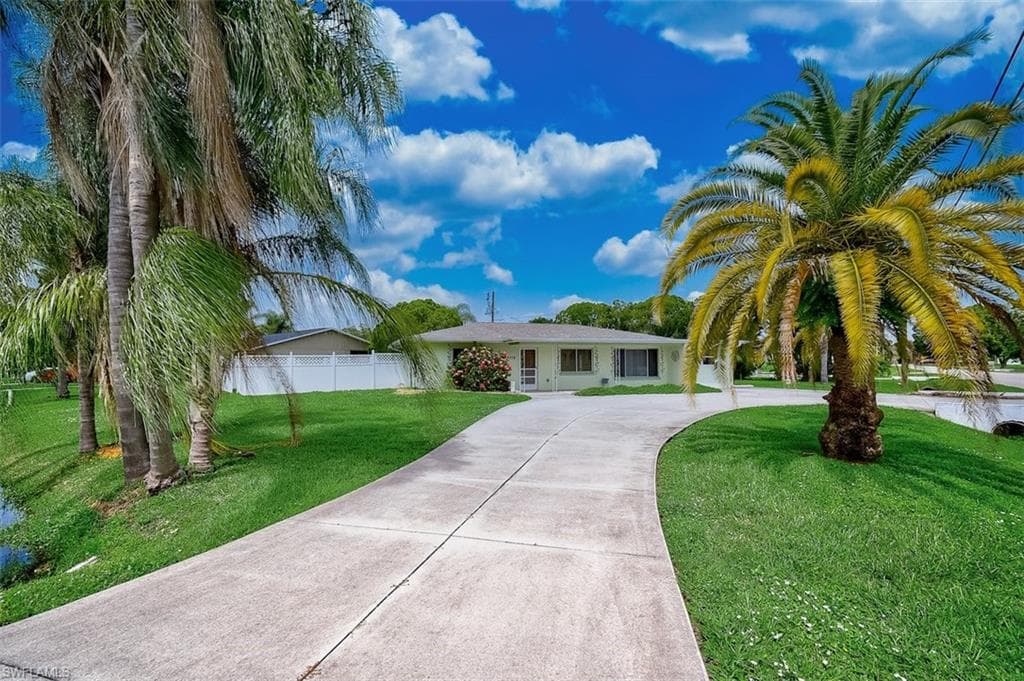 4378 Pompano RD VENICE, FL 34293