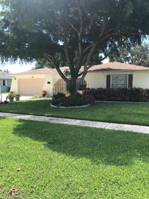 108 Champagne CT NAPLES, FL 34112