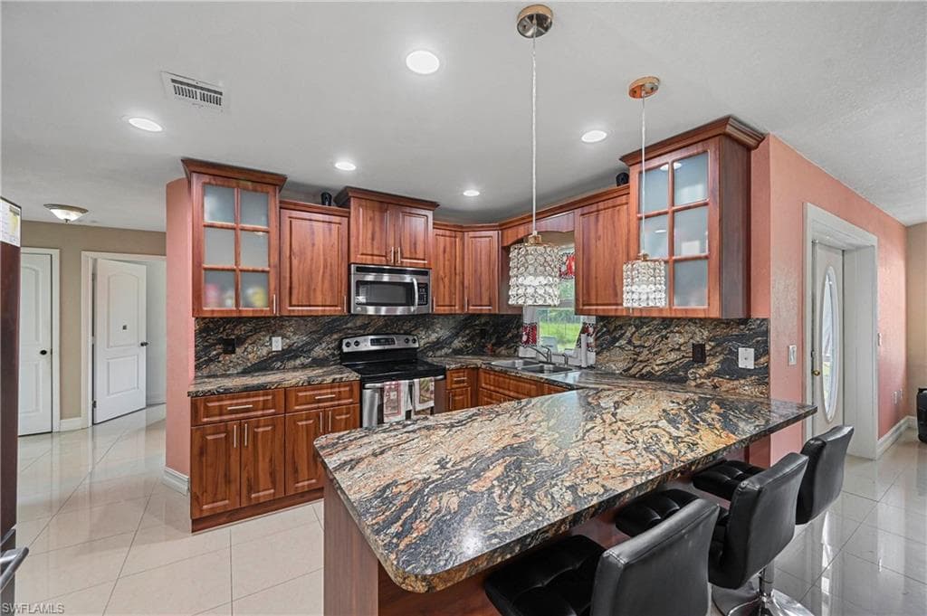 4325 6th ST W LEHIGH ACRES, FL 33971
