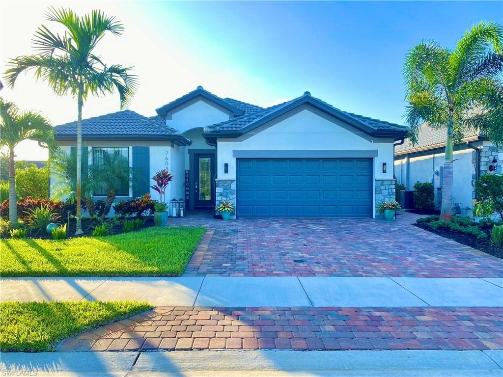 7603 Winding Cypress DR NAPLES, FL 34114