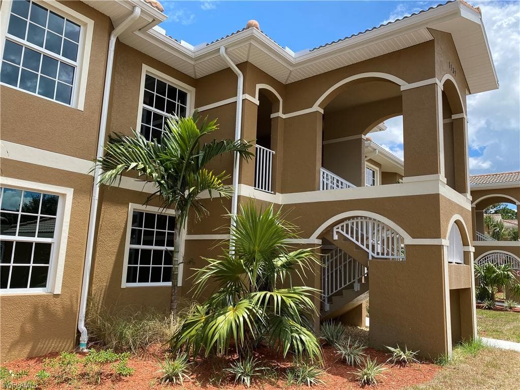 1137 Winding Pines CIR 203 CAPE CORAL, FL 33909