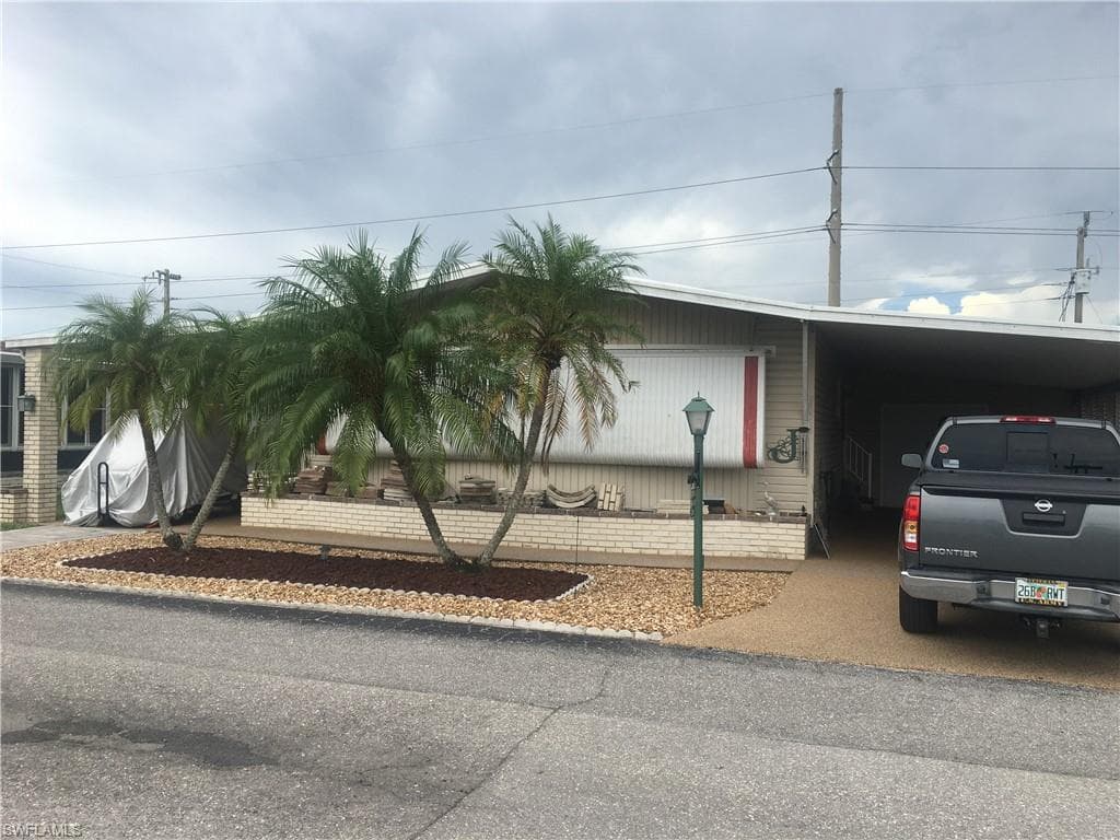 9144 Flamingo CIR NORTH FORT MYERS, FL 33903