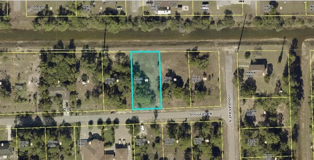 4108 Douglas LN LEHIGH ACRES, FL 33976