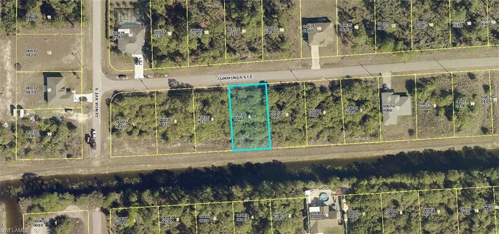 1112 Cumming ST E LEHIGH ACRES, FL 33974