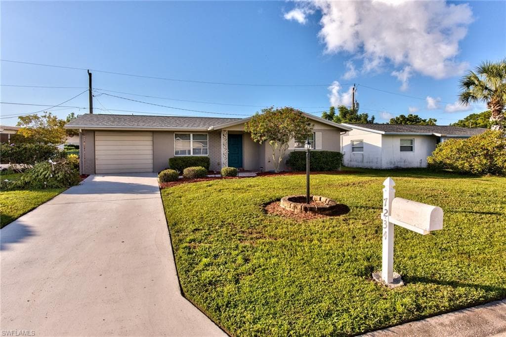 7234 Buchanan RD FORT MYERS, FL 33967