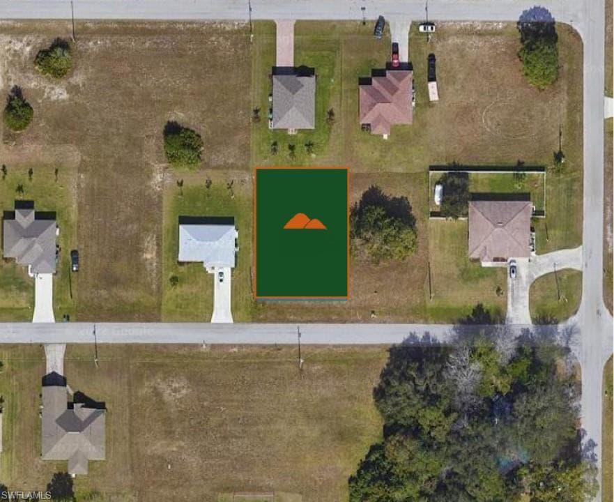 1011 22nd TER CAPE CORAL, FL 33993