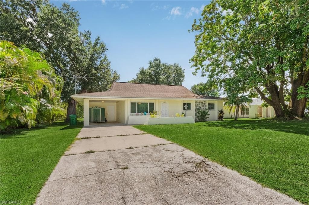 19749 Midway BLVD PORT CHARLOTTE, FL 33948