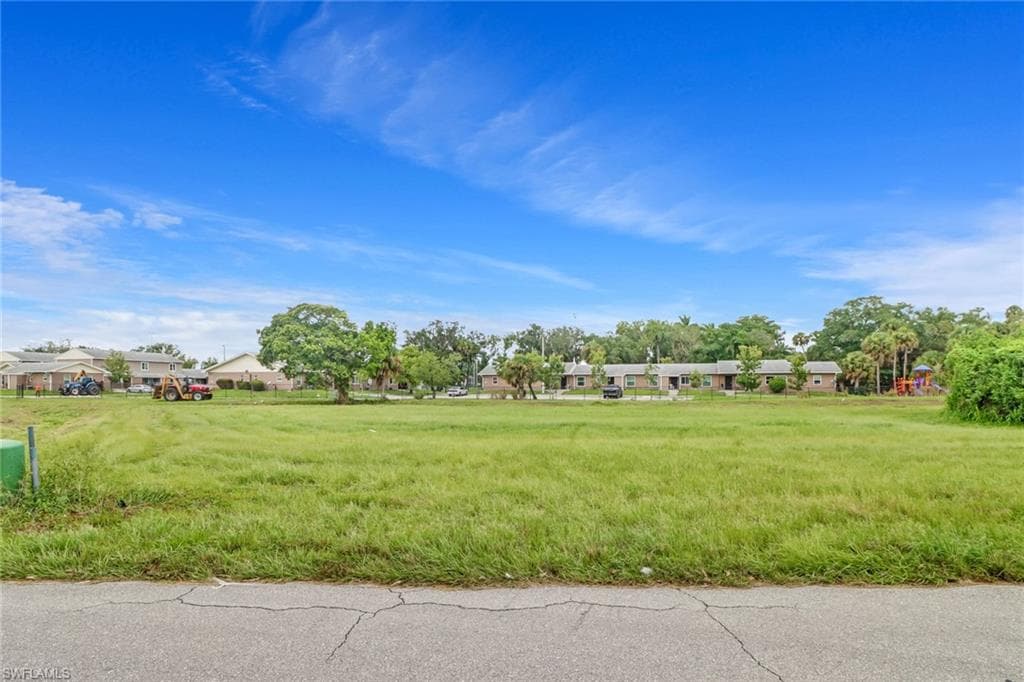 4281 Arlington AVE FORT MYERS, FL 33905