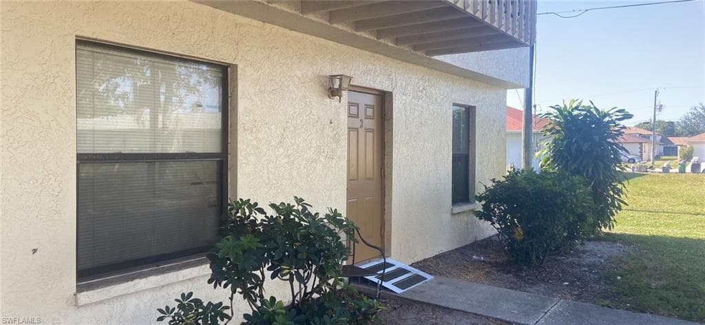 626 SE 13th CT 2 CAPE CORAL, FL 33990