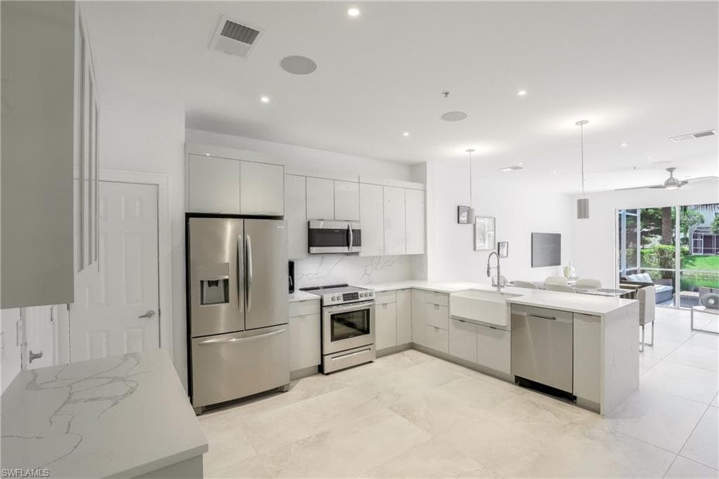 775 Hampton CIR NAPLES, FL 34105