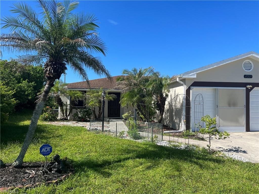17225 Edgewater DR PORT CHARLOTTE, FL 33948