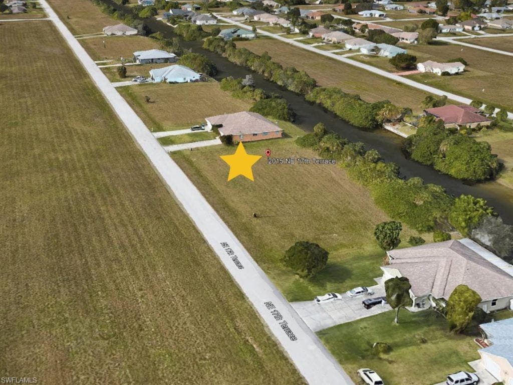 2015 NE 17th TER CAPE CORAL, FL 33909