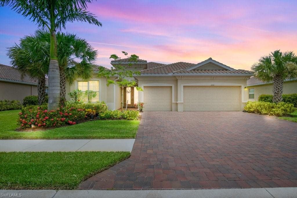 2200 Vermont LN NAPLES, FL 34120