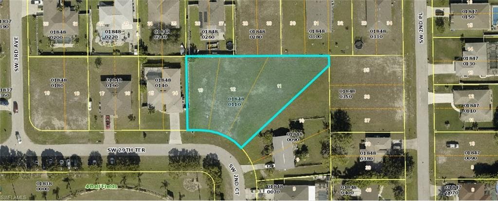 229 SW 29th TER CAPE CORAL, FL 33914