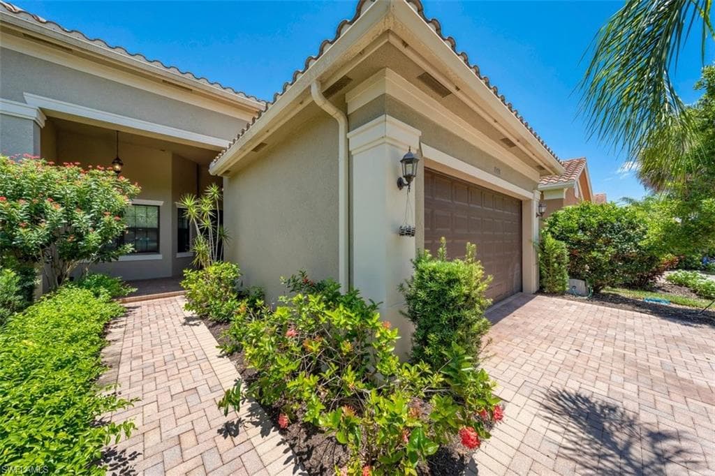 13491 Coronado DR NAPLES, FL 34109