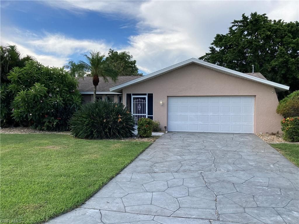 1403 SE 37th ST CAPE CORAL, FL 33904