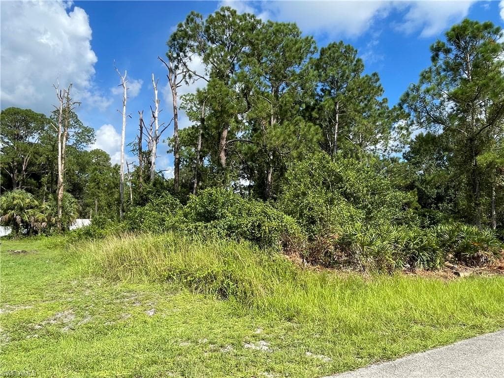 1502 Wagner AVE LEHIGH ACRES, FL 33972