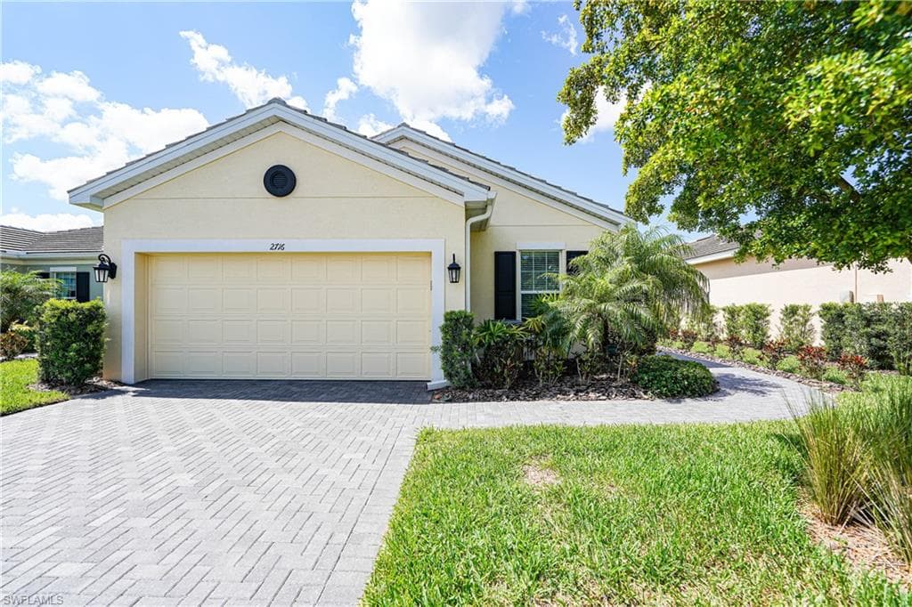 2716 Vareo CT CAPE CORAL, FL 33991