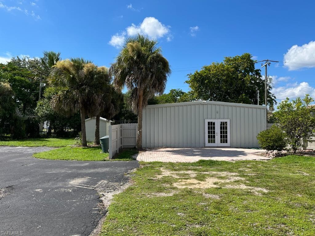 2054 Crawford ST N FORT MYERS, FL 33901