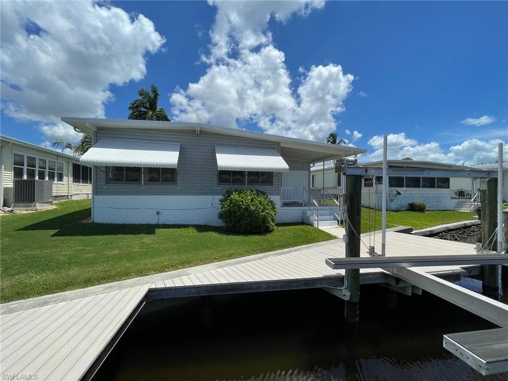 17860 Stevens BLVD FORT MYERS BEACH, FL 33931