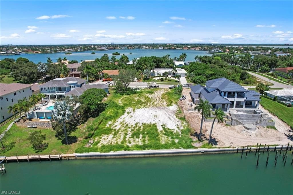 1645 Ludlow RD MARCO ISLAND, FL 34145