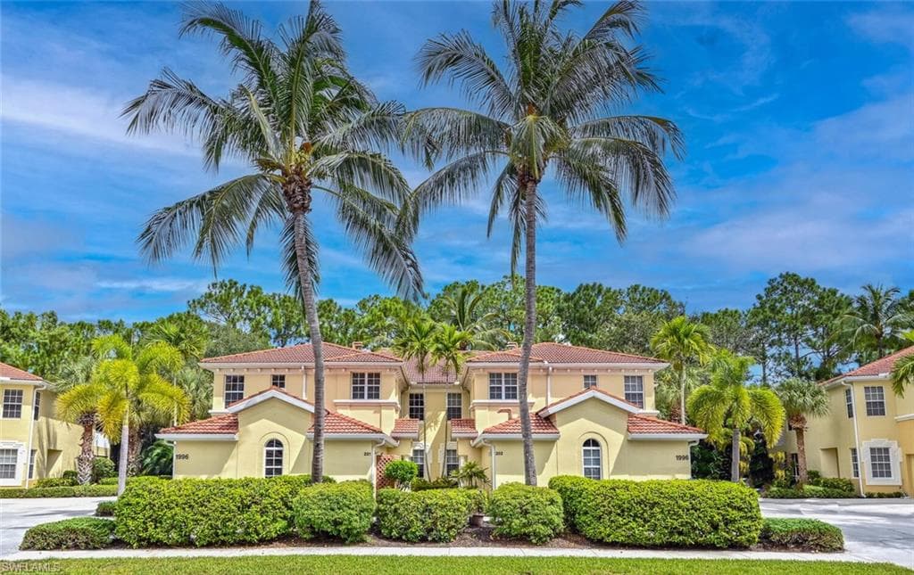 1996 Tarpon Bay DR N 201 NAPLES, FL 34119