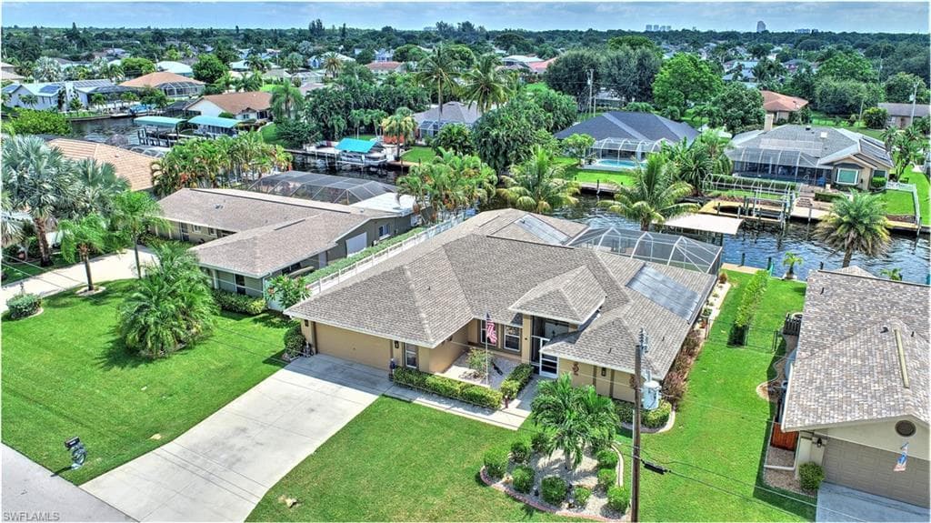 1045 SE 20th AVE CAPE CORAL, FL 33990