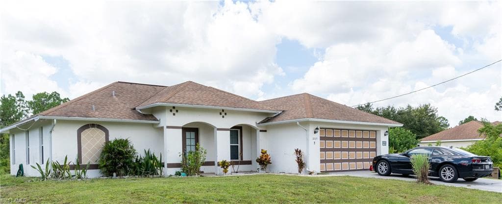 3225 57th ST W LEHIGH ACRES, FL 33971