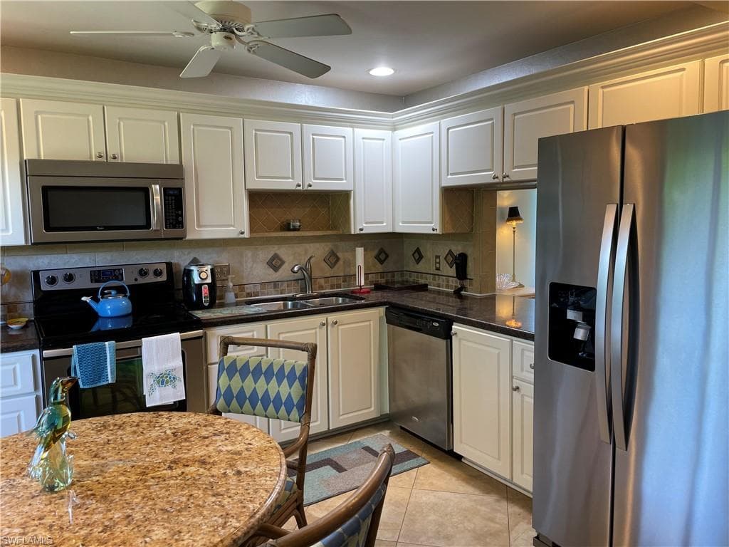 47 Glades BLVD 3 NAPLES, FL 34112