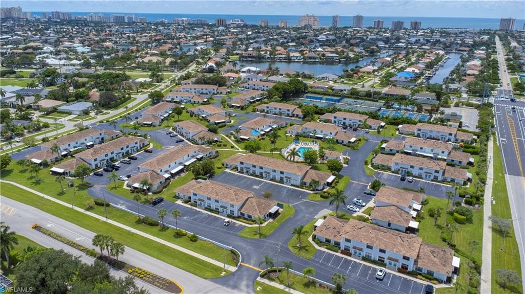 113 Clyburn ST D-5 MARCO ISLAND, FL 34145