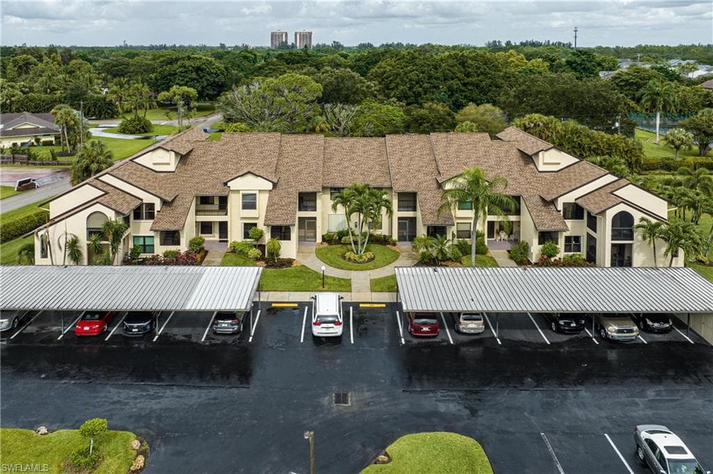 8366 Charter Club CIR 12 FORT MYERS, FL 33919