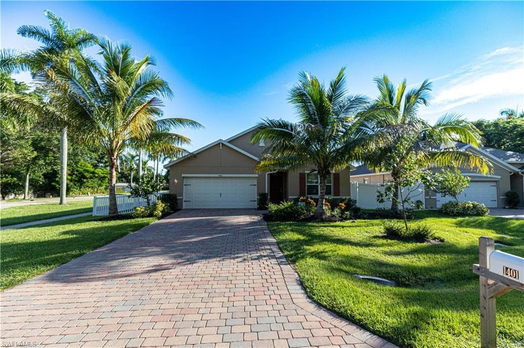1401 Fountain AVE FORT MYERS, FL 33919